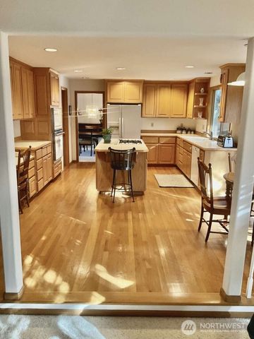 5634 167th Place SE, Bellevue, WA 98006