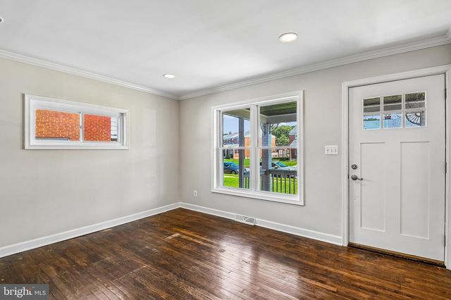 8022 WALLACE, Baltimore, MD 21222