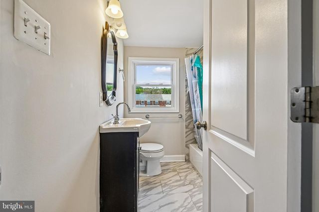 8022 WALLACE, Baltimore, MD 21222