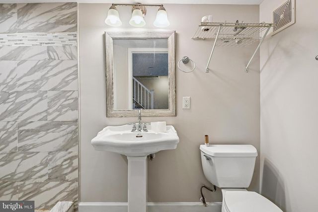 8022 WALLACE, Baltimore, MD 21222