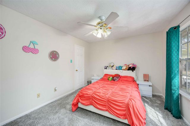 414 Welford Lane, Highlands, TX 77562