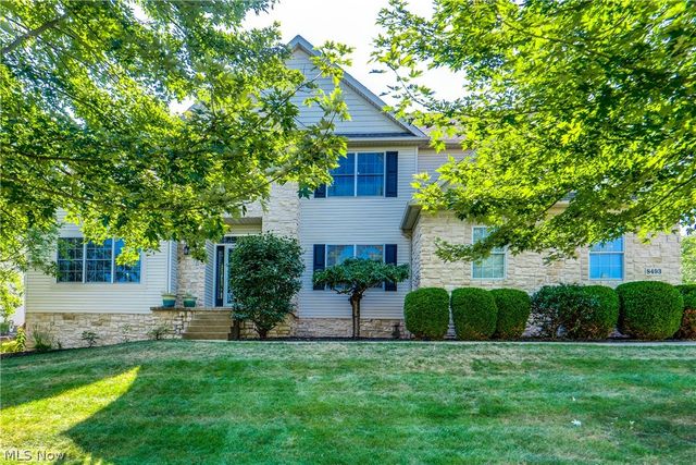 8493 Deacon Avenue NW, North Canton, OH 44720