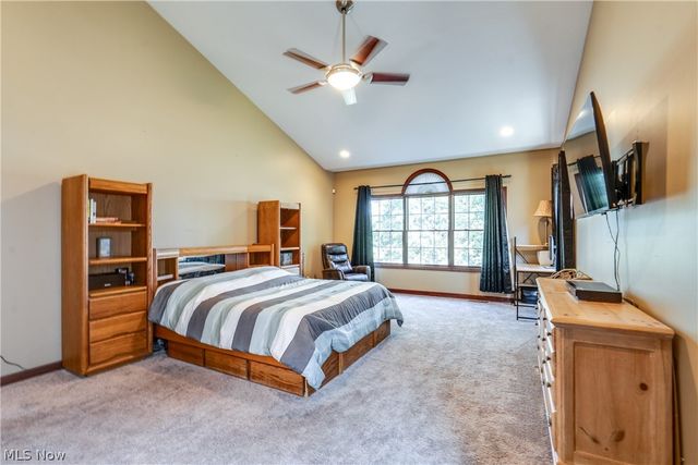 8493 Deacon Avenue NW, North Canton, OH 44720