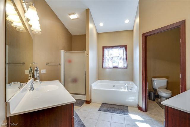 8493 Deacon Avenue NW, North Canton, OH 44720