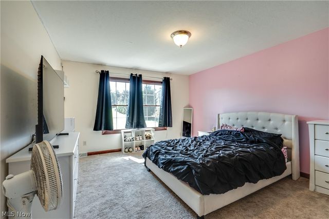 8493 Deacon Avenue NW, North Canton, OH 44720