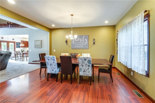 8493 Deacon Avenue NW, North Canton, OH 44720