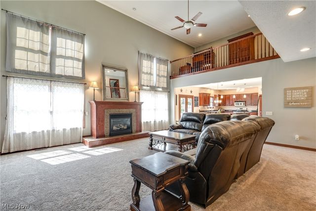 8493 Deacon Avenue NW, North Canton, OH 44720