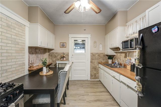 15301 Daniel Avenue, Cleveland, OH 44110