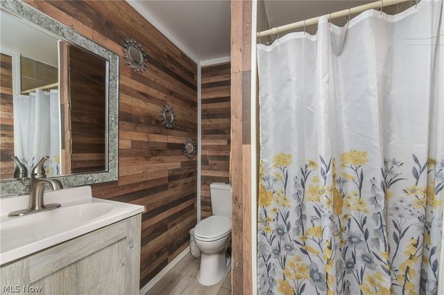 15301 Daniel Avenue, Cleveland, OH 44110