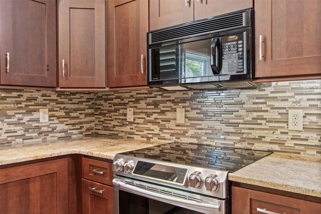 487 PINELLAS BAYWAY S 207, St Petersburg, FL 33715