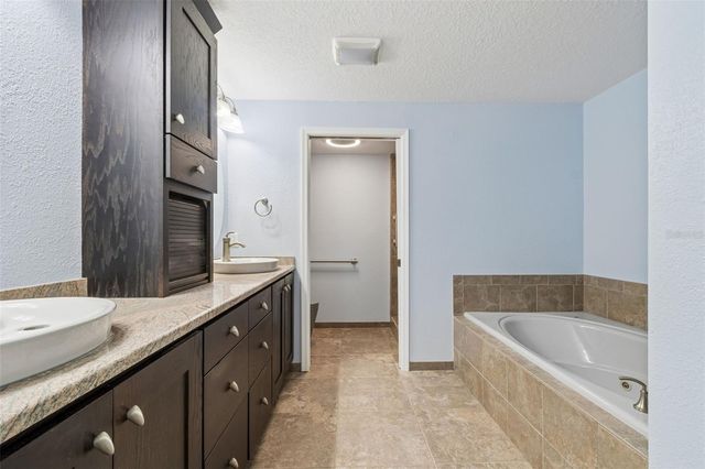 487 PINELLAS BAYWAY S 207, St Petersburg, FL 33715