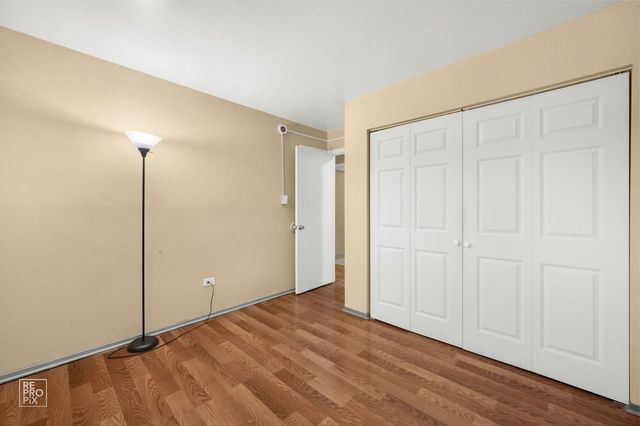 107 W Elk Trail 106, Carol Stream, IL 60188