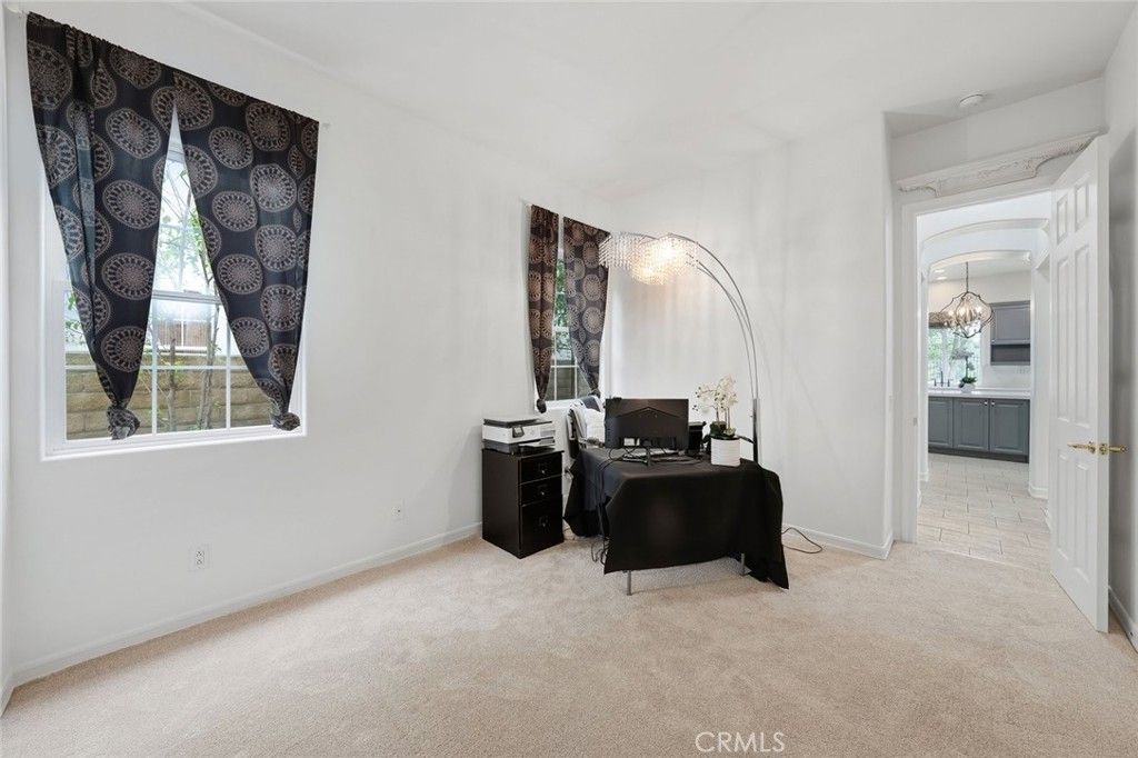 Image 30 of property listing at 26911 Beverly Glen Court, Valencia, CA 91355
