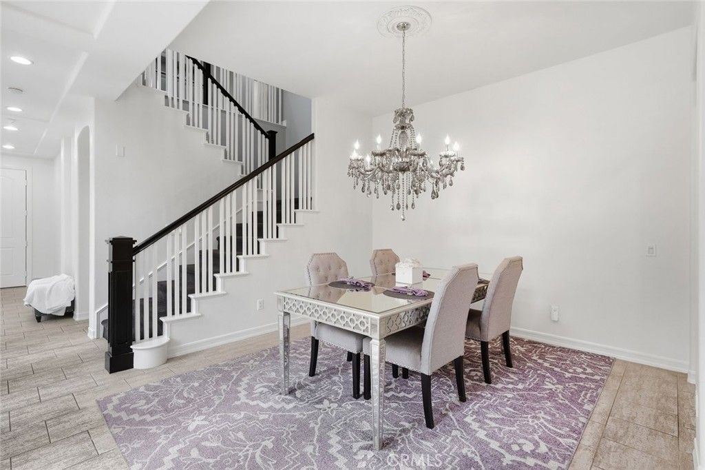 Image 31 of property listing at 26911 Beverly Glen Court, Valencia, CA 91355