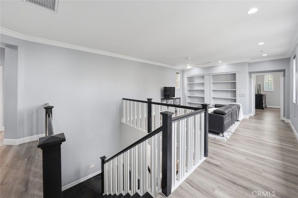 Image 32 of property listing at 26911 Beverly Glen Court, Valencia, CA 91355