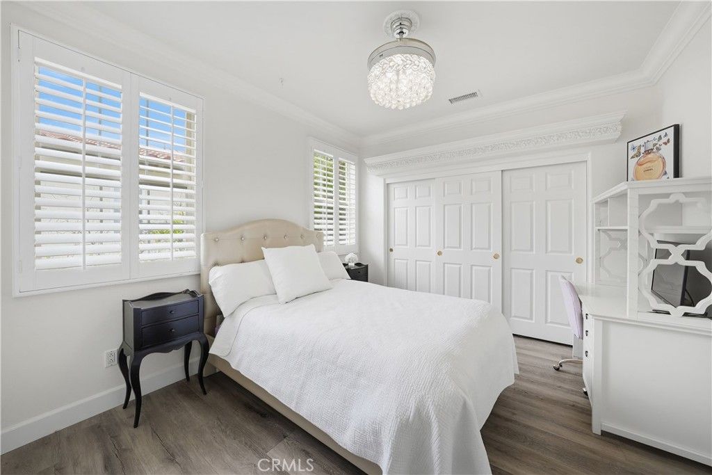 Image 45 of property listing at 26911 Beverly Glen Court, Valencia, CA 91355