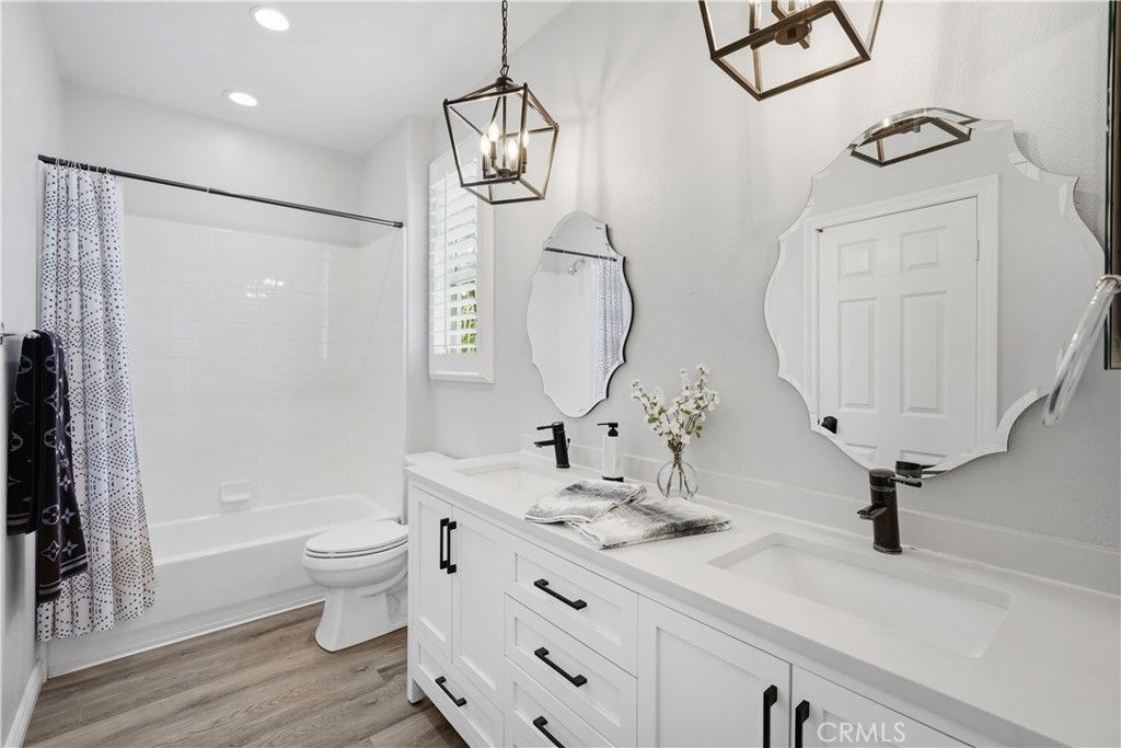 Image 48 of property listing at 26911 Beverly Glen Court, Valencia, CA 91355