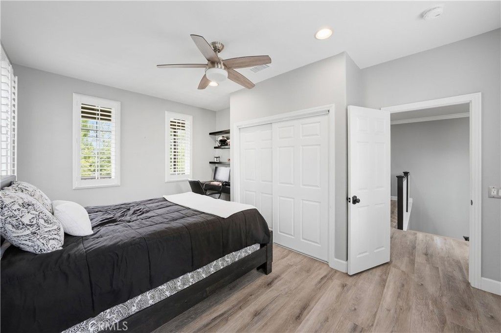 Image 54 of property listing at 26911 Beverly Glen Court, Valencia, CA 91355