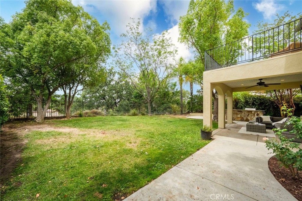 Image 60 of property listing at 26911 Beverly Glen Court, Valencia, CA 91355