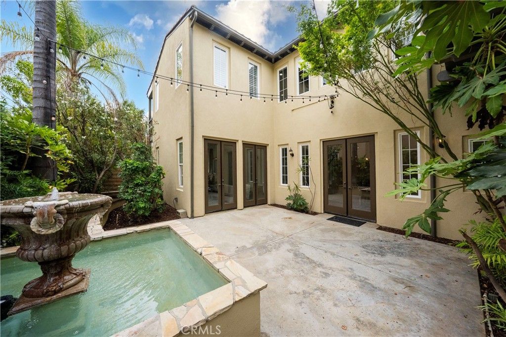 Image 63 of property listing at 26911 Beverly Glen Court, Valencia, CA 91355