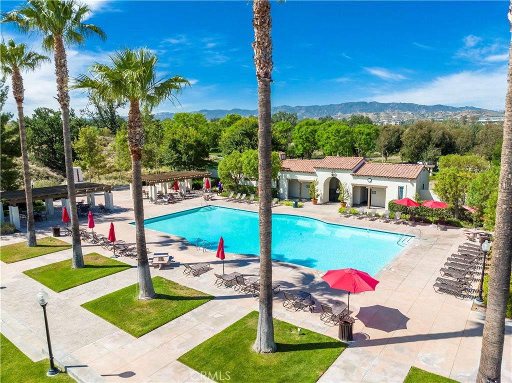 Image 65 of property listing at 26911 Beverly Glen Court, Valencia, CA 91355