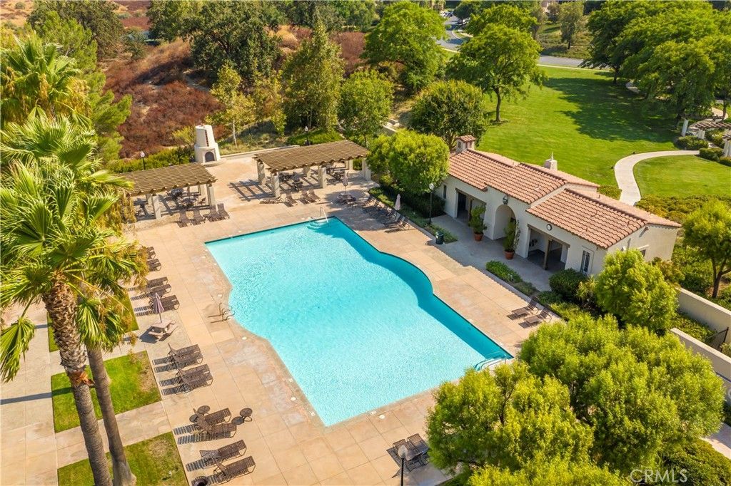Image 66 of property listing at 26911 Beverly Glen Court, Valencia, CA 91355