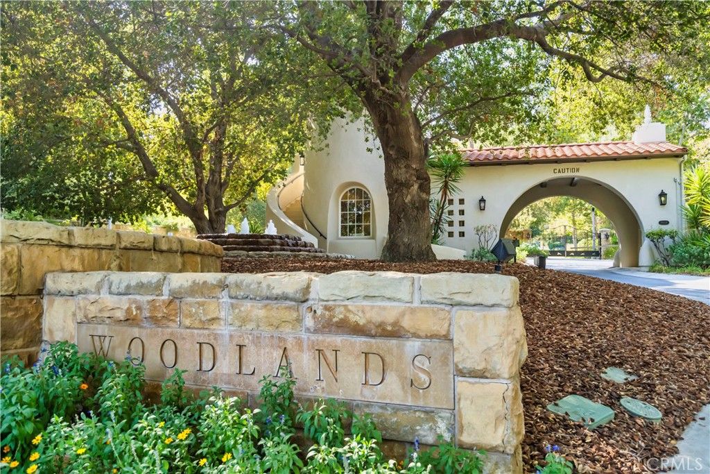 Image 68 of property listing at 26911 Beverly Glen Court, Valencia, CA 91355