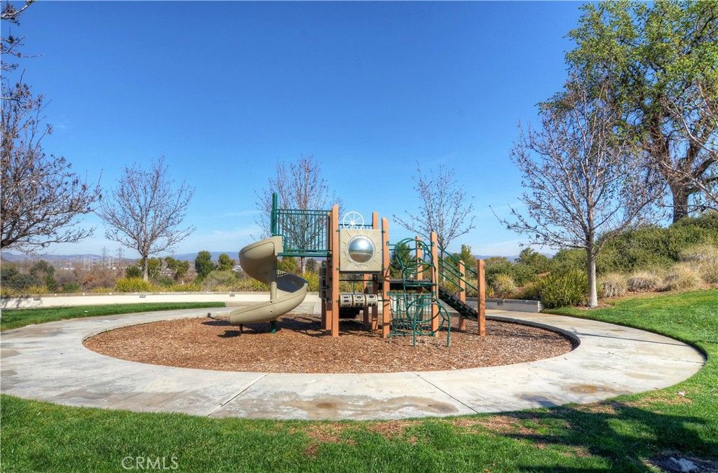 Image 69 of property listing at 26911 Beverly Glen Court, Valencia, CA 91355