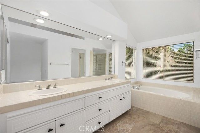 171 Encantado Canyon, Rancho Santa Margarita, CA 92688