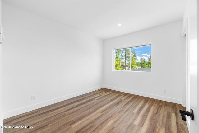 50 Carnelian Ave, 203, Ponderay, ID 83852