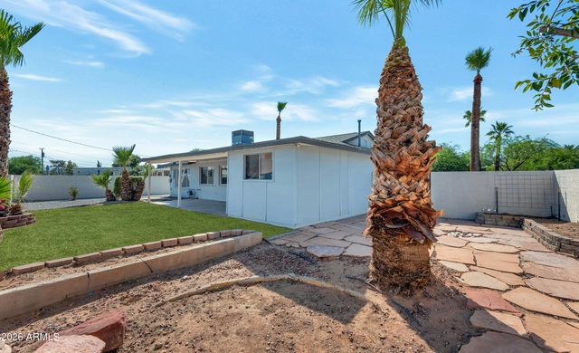 3904 E SAHUARO Drive, Phoenix, AZ 85028