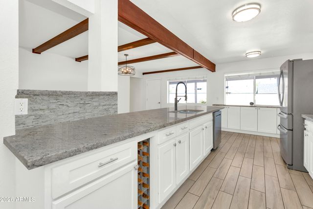 3904 E SAHUARO Drive, Phoenix, AZ 85028