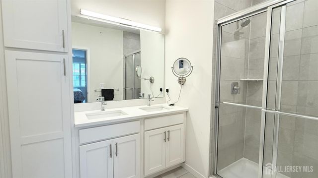 542 Lorhan Drive, Piscataway, NJ 08854
