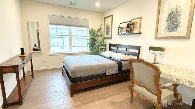 542 Lorhan Drive, Piscataway, NJ 08854