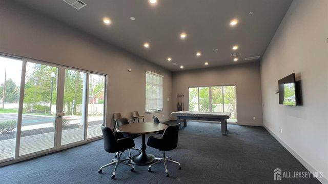 542 Lorhan Drive, Piscataway, NJ 08854
