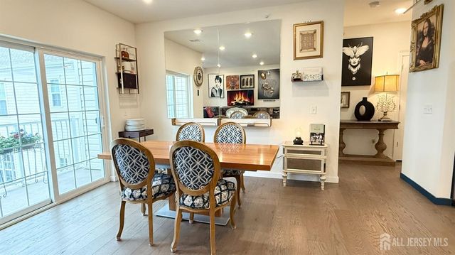 542 Lorhan Drive, Piscataway, NJ 08854