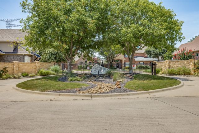 6900 Golf Green Drive, Arlington, TX 76001