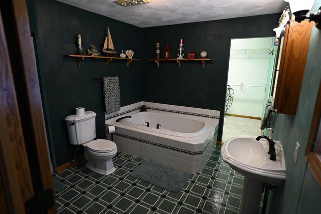 11365 US Highway 14 N, Brooklyn, WI 53521