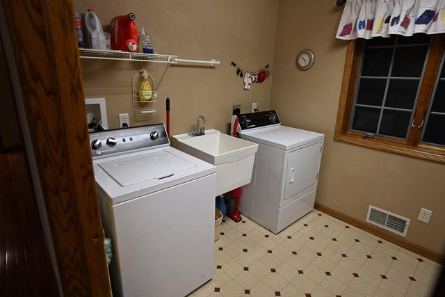 11365 US Highway 14 N, Brooklyn, WI 53521