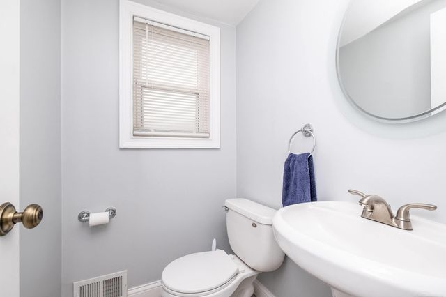 27025 Alger Street, Madison Heights, MI 48071