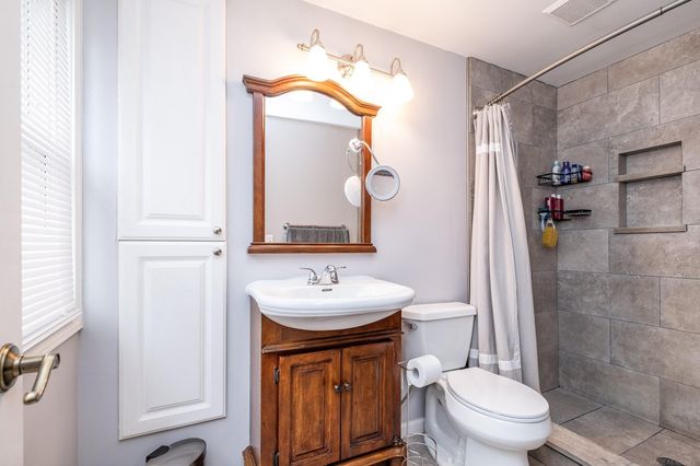 27025 Alger Street, Madison Heights, MI 48071