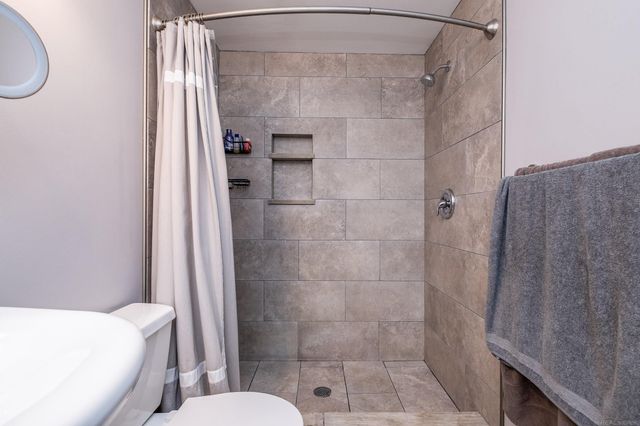 27025 Alger Street, Madison Heights, MI 48071