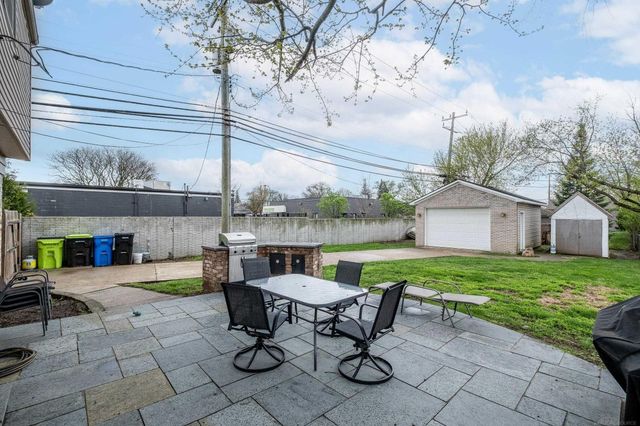 27025 Alger Street, Madison Heights, MI 48071