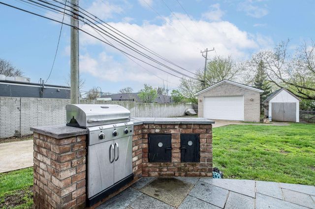 27025 Alger Street, Madison Heights, MI 48071