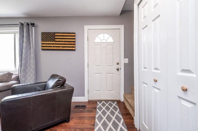 27025 Alger Street, Madison Heights, MI 48071
