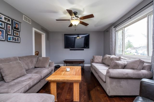 27025 Alger Street, Madison Heights, MI 48071