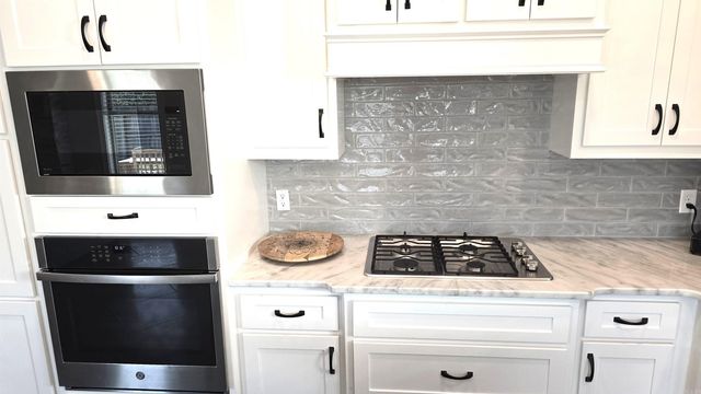 1530 Poteete Drive, Conway, AR 72034