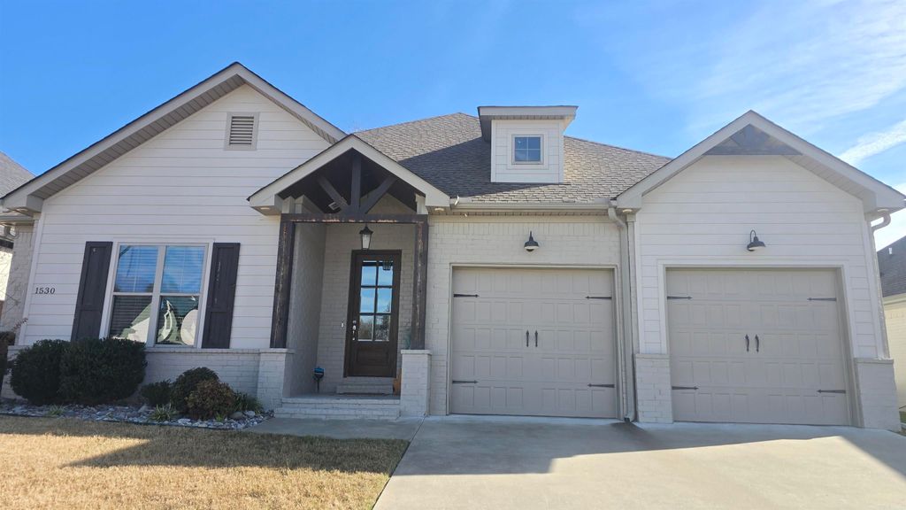 1530 Poteete Drive, Conway, AR 72034
