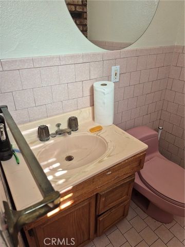 12621 S Hoover, Los Angeles, CA 90044