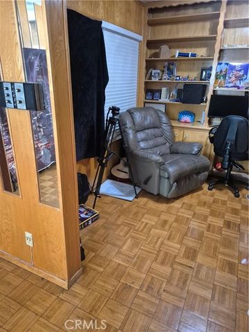 12621 S Hoover, Los Angeles, CA 90044